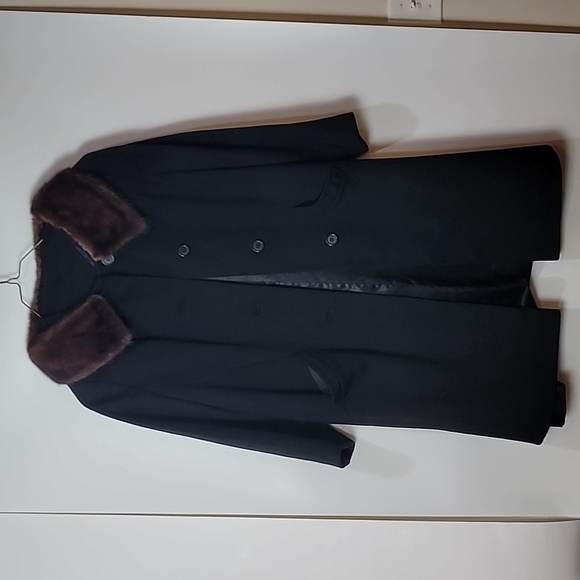 Vintage~ Lady Gambrell Black Wool Coat w/Mink Fur Collar ~Old Money Core - Picture 3 of 11